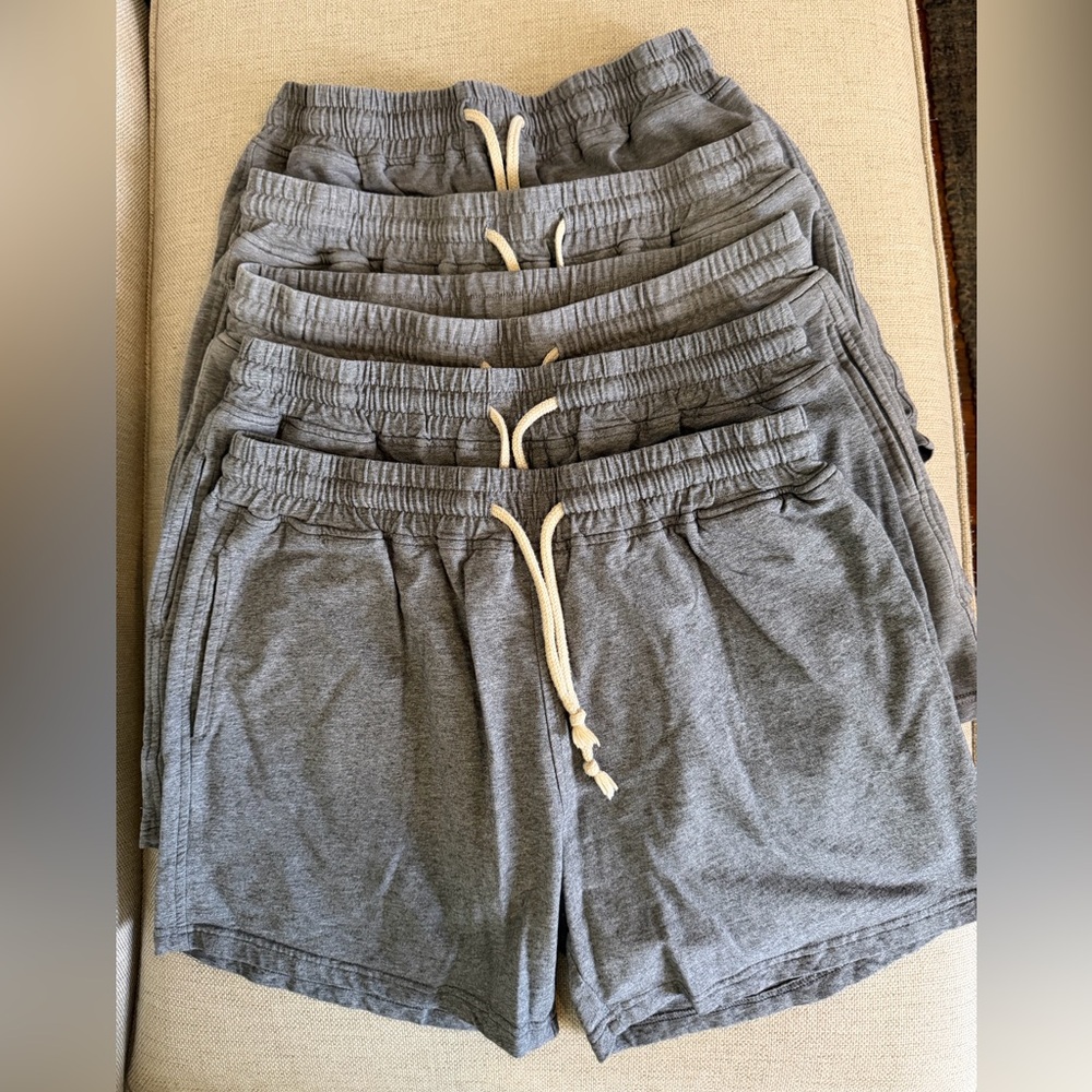 Men’s S Gray Drawstring Gym Shorts